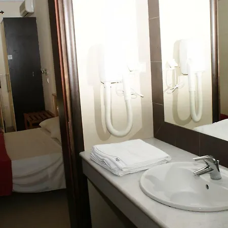 Apartahotel Kamari *